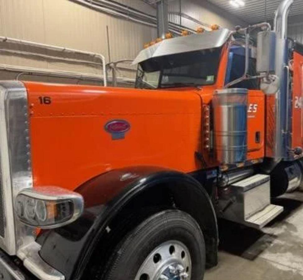 Used 2016 Peterbilt 389