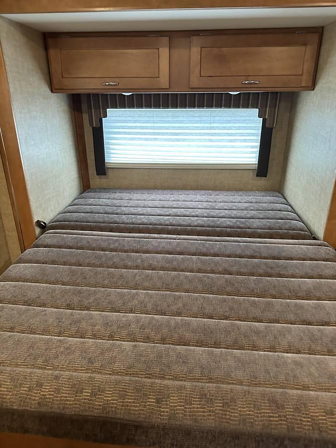 Used 2017 WINNEBAGO Minnie Winnie