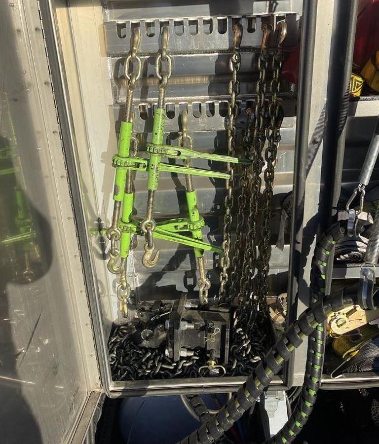 Used 2019 FREIGHTLINER CASCADIA 126