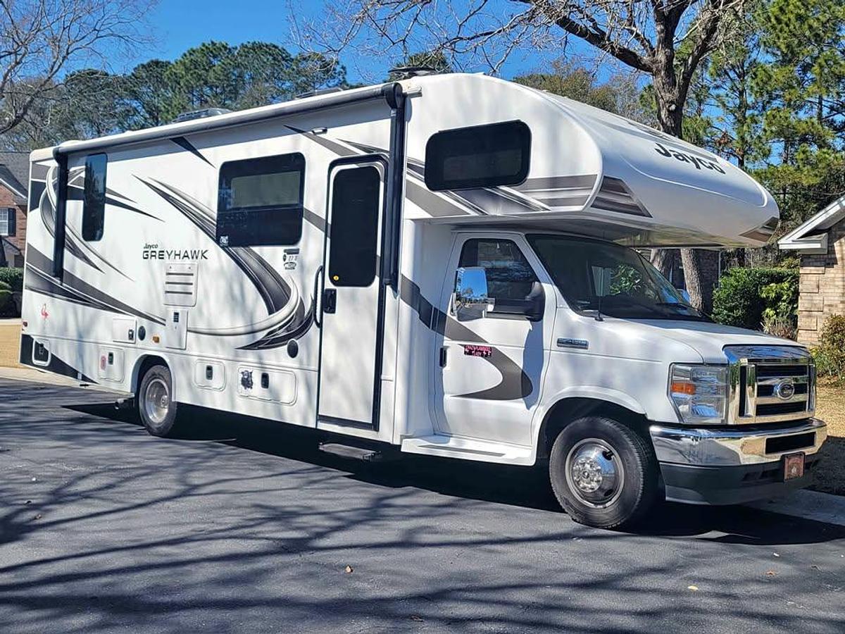 Used 2021 Jayco Greyhawk 27U