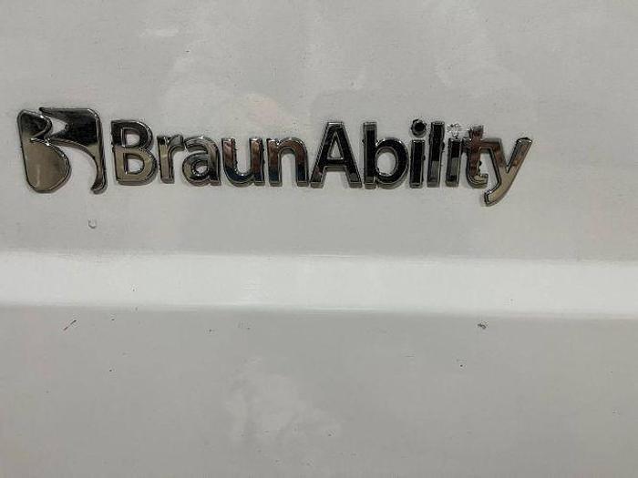 Used 2019 Dodge Grand Caravan SE 2019 Handicap Accessible van