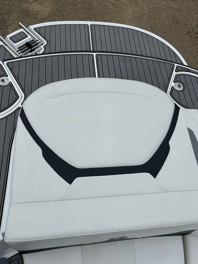 Used 2018 Monterey 224FS