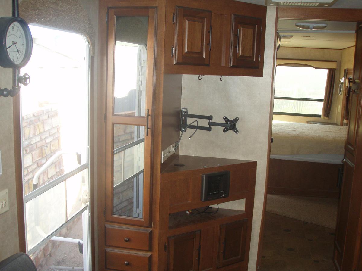 Used 2013 SunnyBrook Raven Travel Trailer