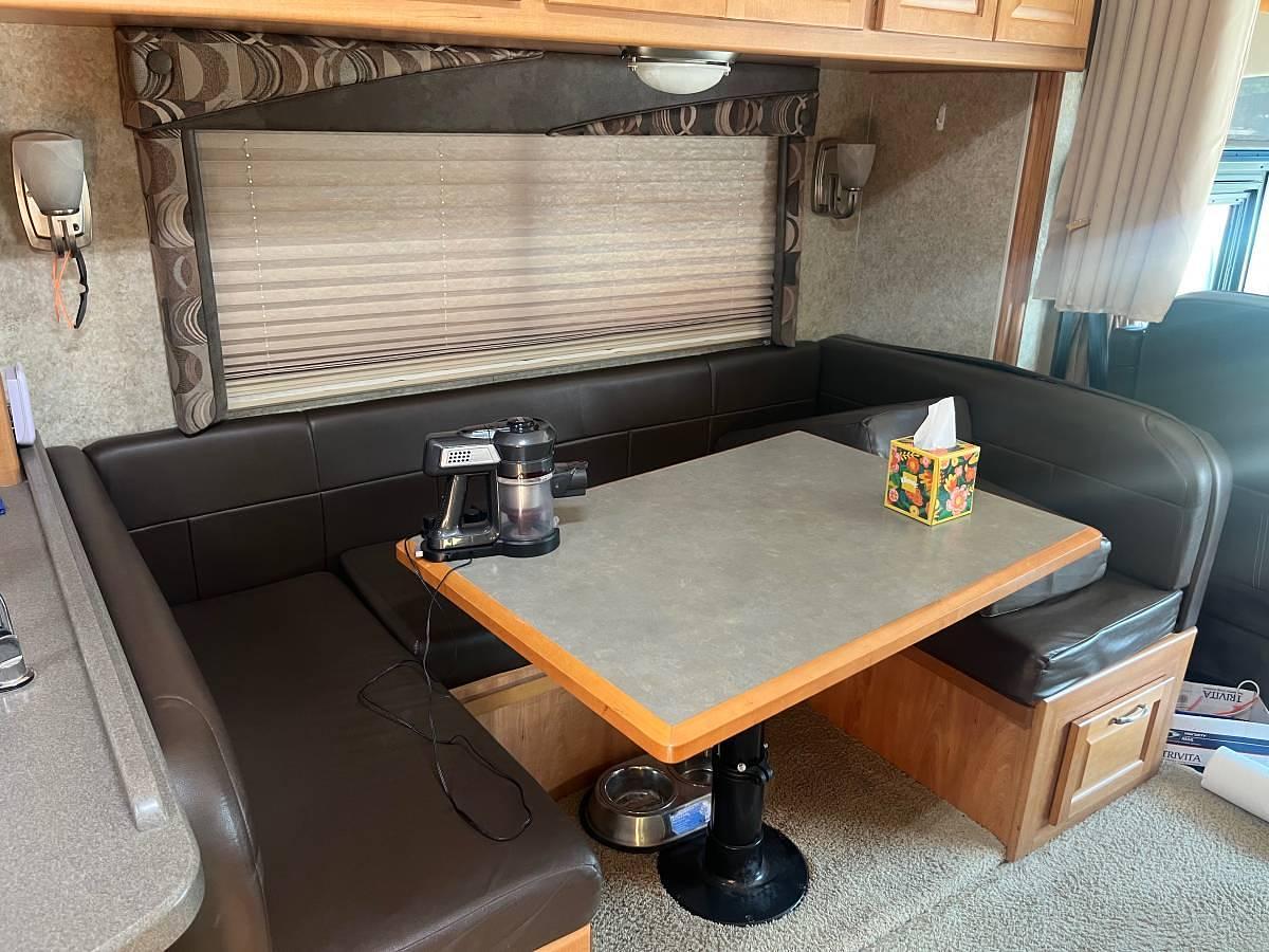 Used 2008 Winnebago Adventurer