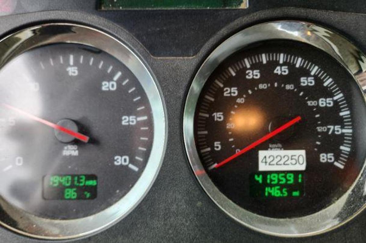 Used 2015 Kenworth T800 Hook Lift Truck