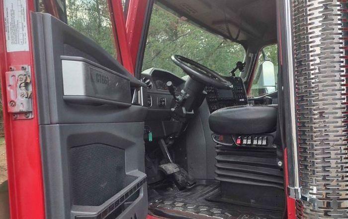 Used 2013 CATERPILLAR CT660