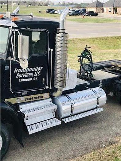 Used 2004 KENWORTH T800