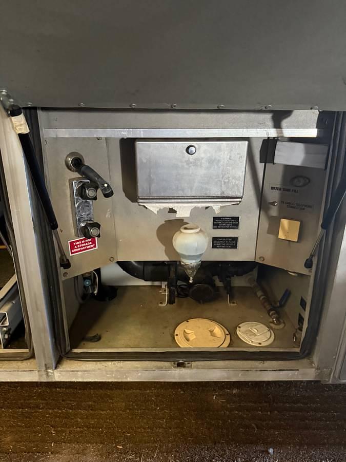 Used 1997 Monaco Windsor