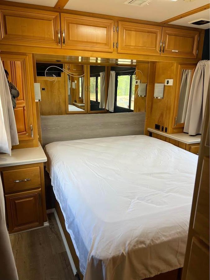 Used 2000 Beaver Contessa Class A Diesel Motorhome
