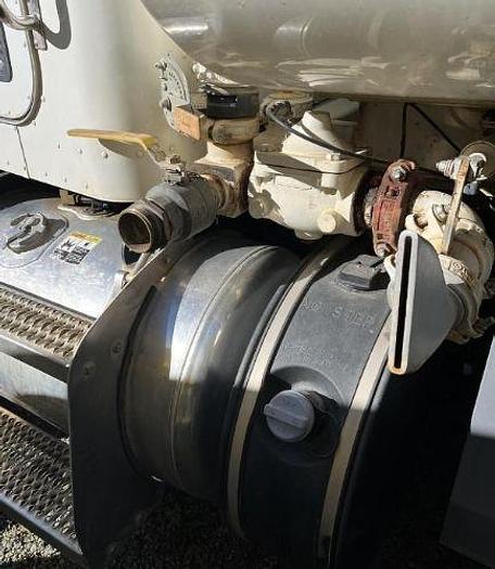 Used 2018 Peterbilt 348