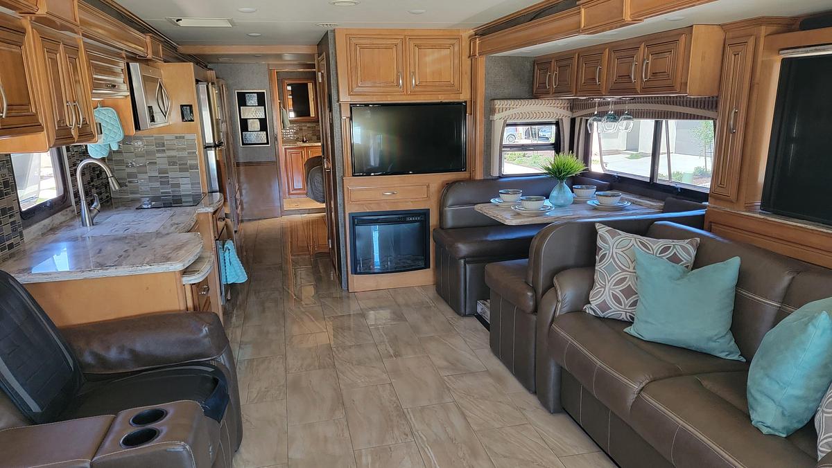 Used 2017 Thor Aria 3901 Class A Motorhome