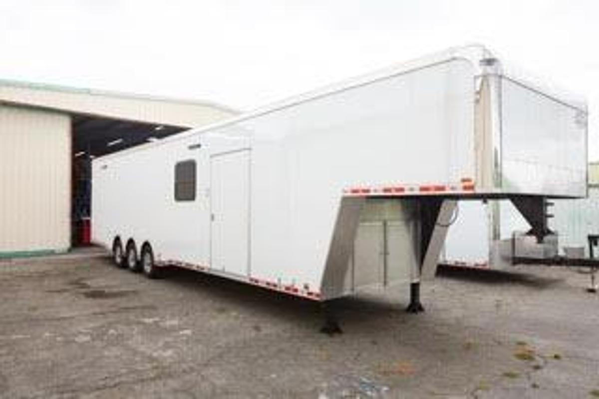 Used 2020 Fifth Wheel Trailer