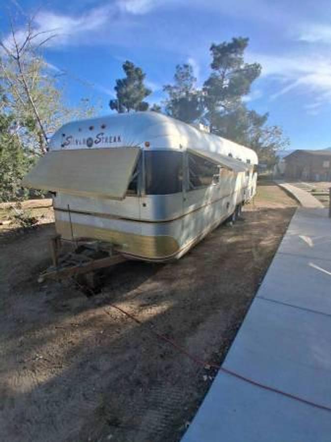 Used 1977 Silver Streak Supreme Luxury Liner