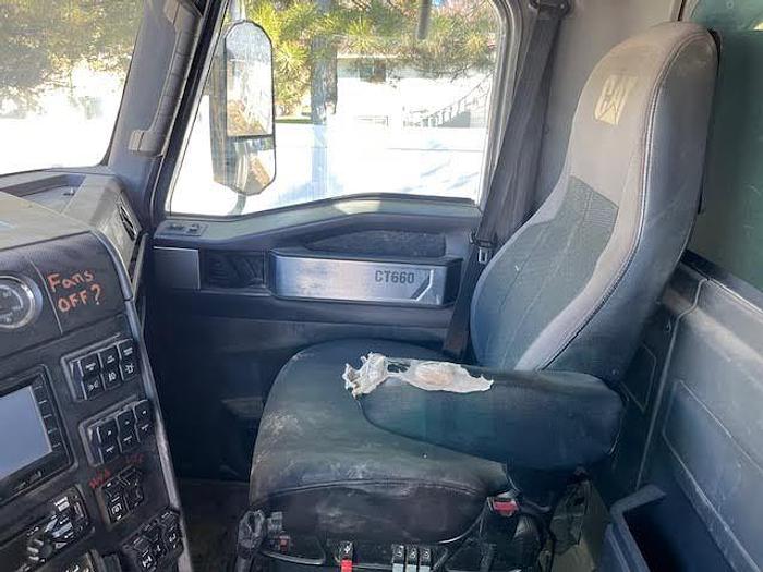 Used 2014 CAT CT660