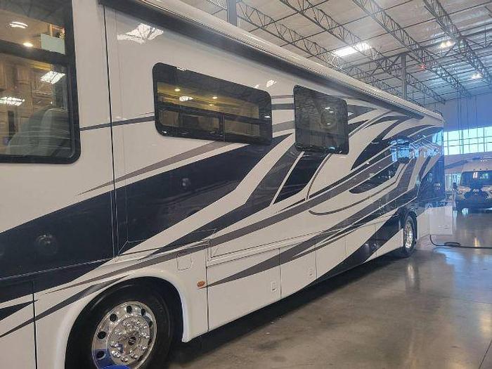 Used 2023 Newmar Kountry Star 4037