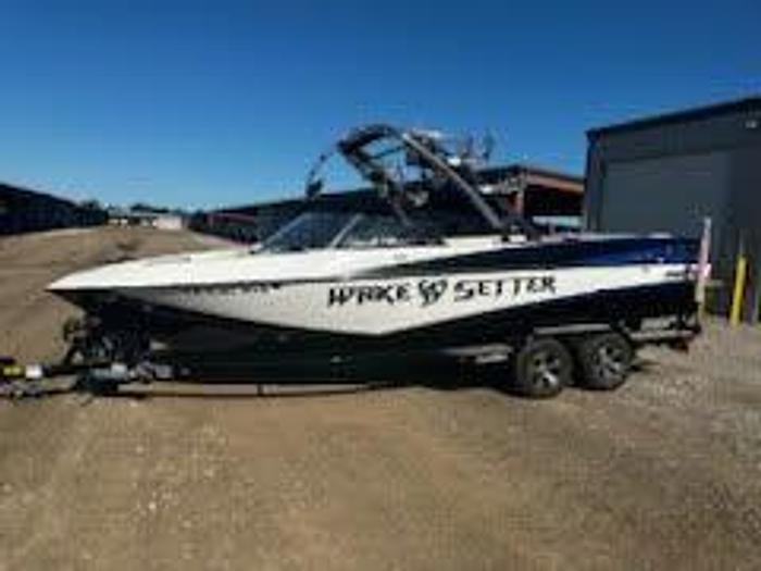 Used 2012 Malibu Wakesetter 247 LSV
