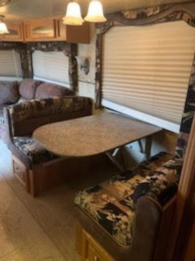 Used 2010 Jayco Eagle 320RLDS Travel Trailer