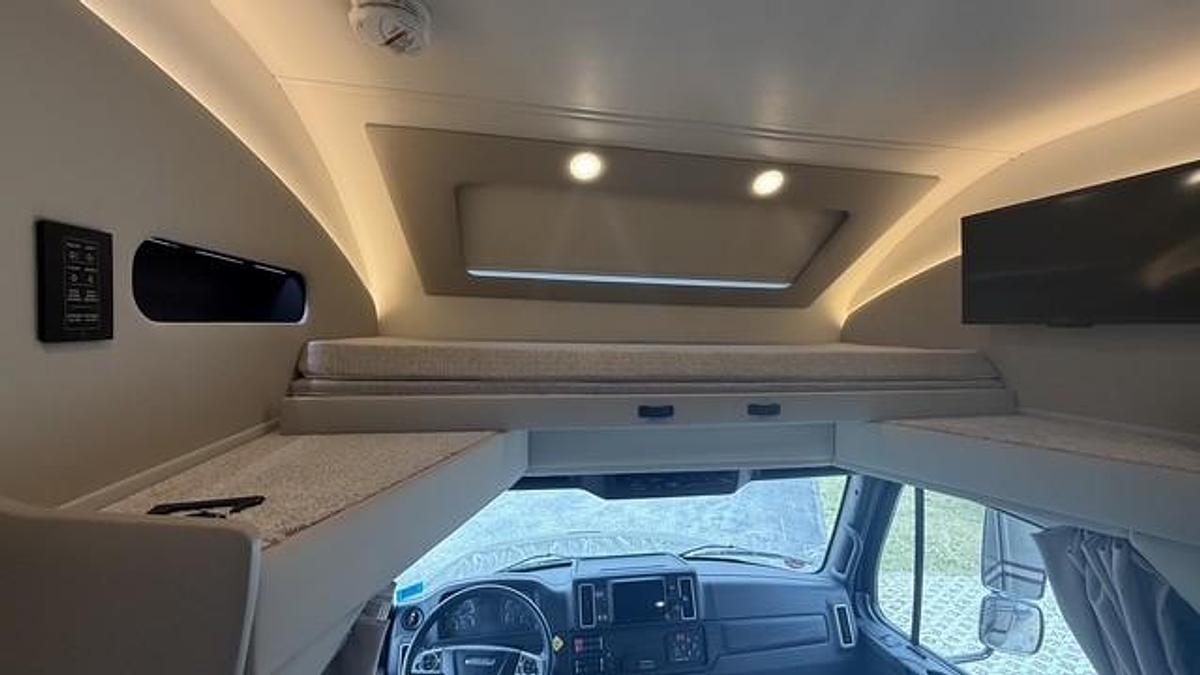 Used 2025 Renegade Valencia 38RW