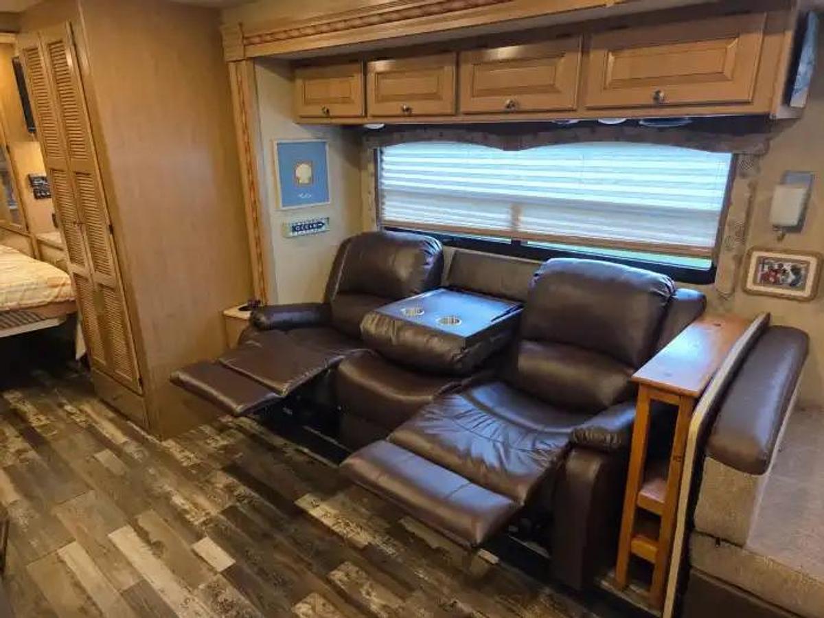 Used 2018 Thor Motor Coach Windsport 35M