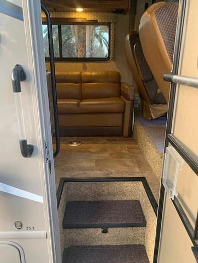 Used 2015 Thor Motor Coach Axis 25.2
