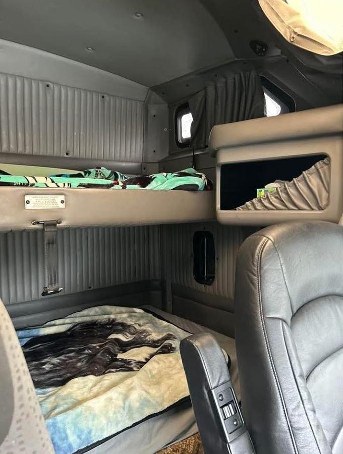 Used 2013 KENWORTH T660