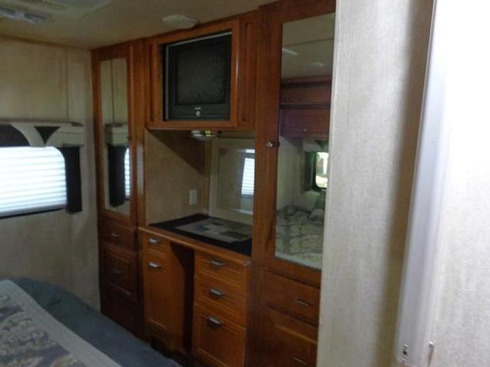 Used 2006 Gulf Stream Endura Super C Duramax