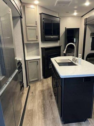 Used 2021 Highland Ridge Mesa Ridge XLT 364BHS