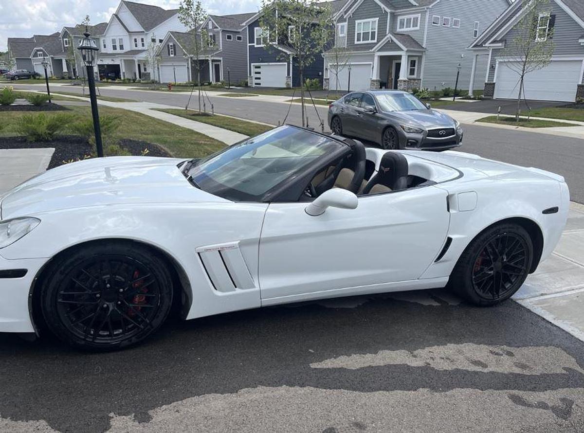 Used 2011 Chevrolet Corvette Z16 Grand Sport w/3LT Convertible