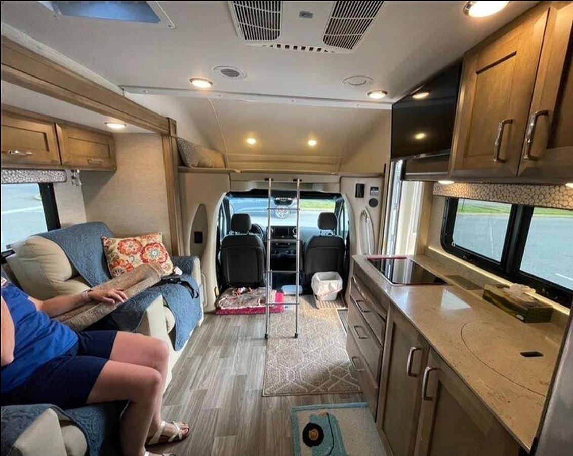 Used 2022 Tiffin Motorhomes Wayfarer 25RW Class C Motorhome