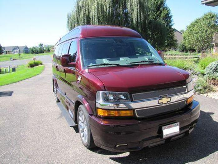 Used 2019 Chevrolet Express 2500 Cargo Van 3D