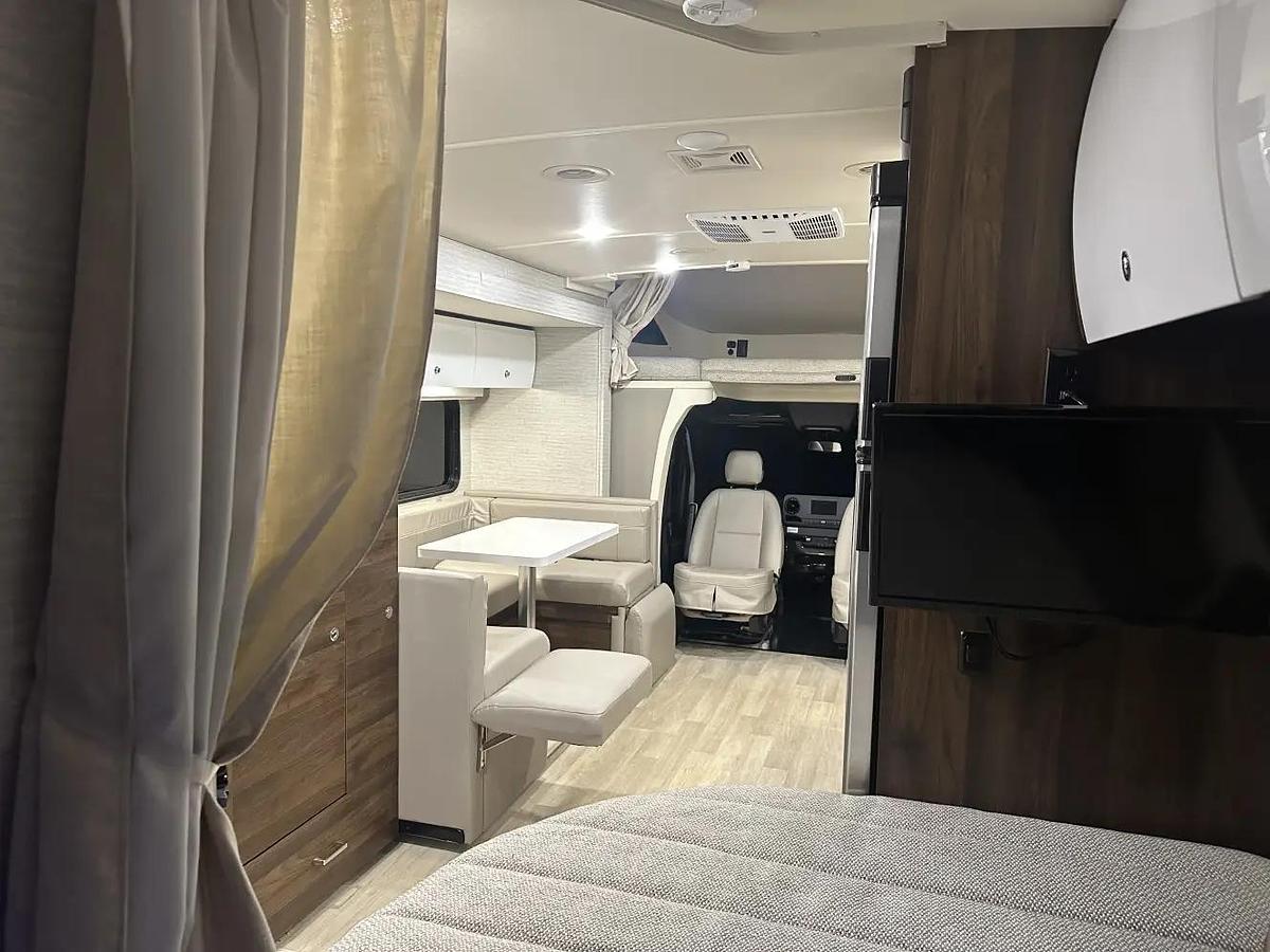 Used 2020 Winnebago View 24J