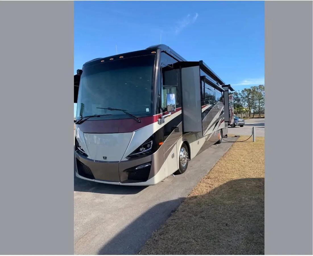 Used 2021 Tiffin Phaeton 40IH XSH