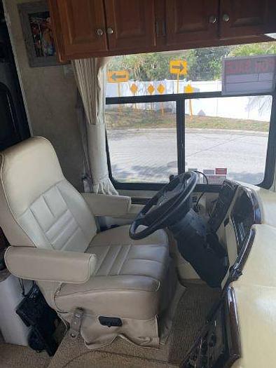 Used 2008 Gulf Stream Crescendo 33ft