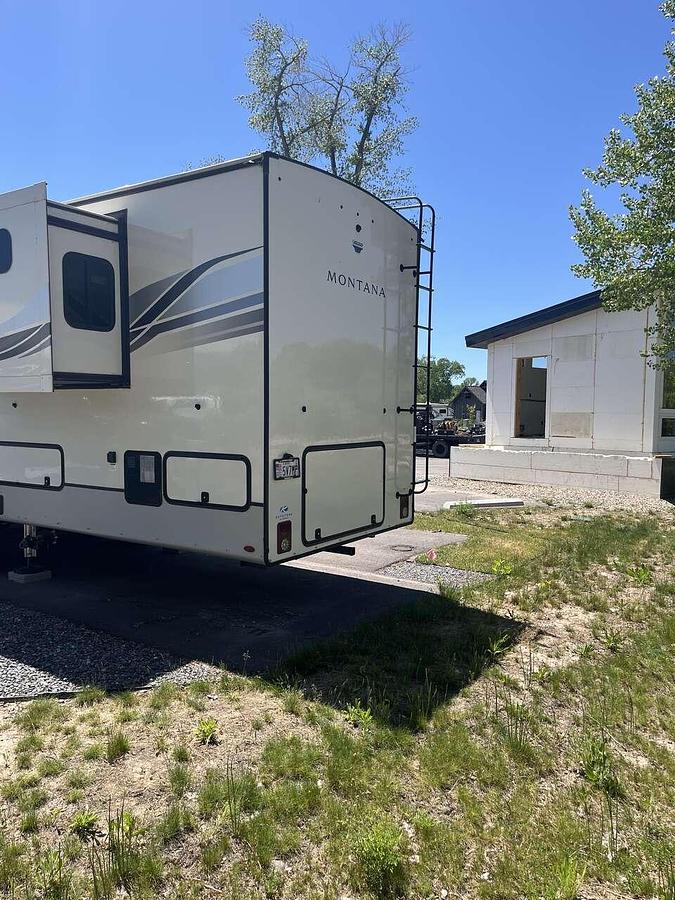 Used 2022 Keystone Montana 3761FL
