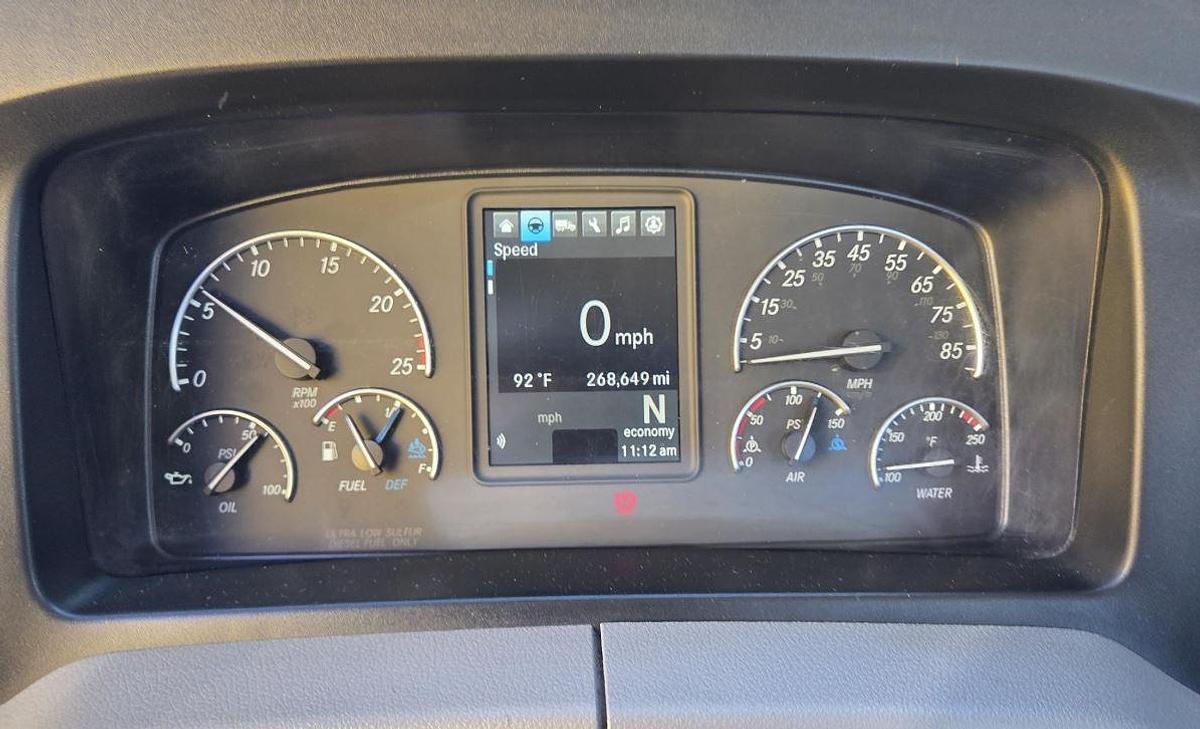 Used 2021 Freightliner Cascadia 116