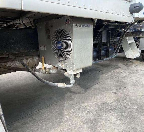 Used 2022 KENWORTH T880