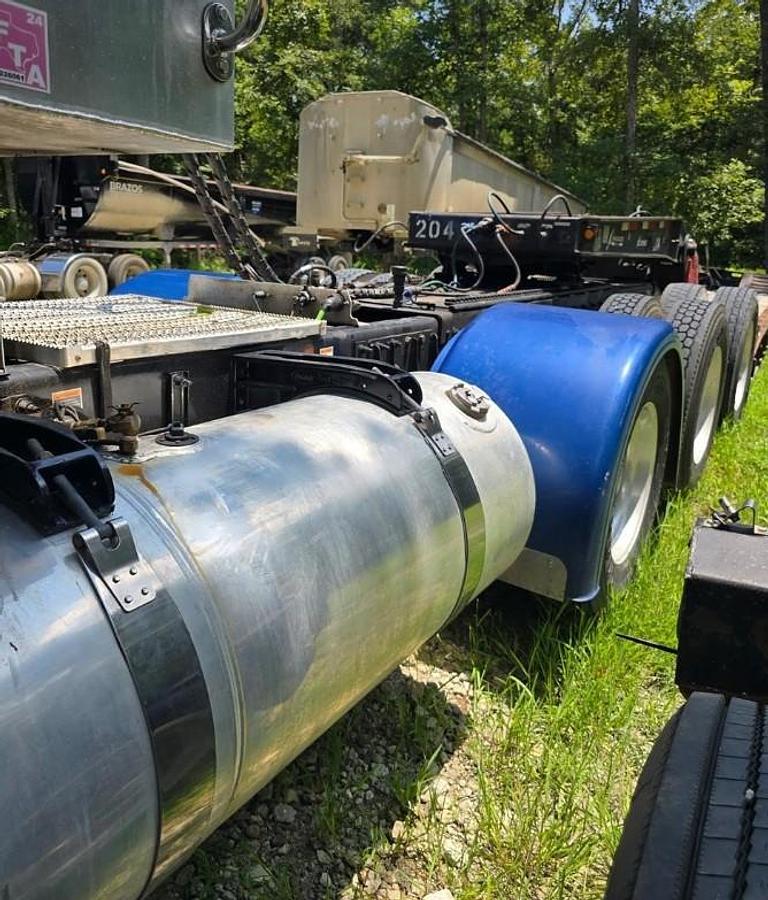 Used 2012 PETERBILT 389