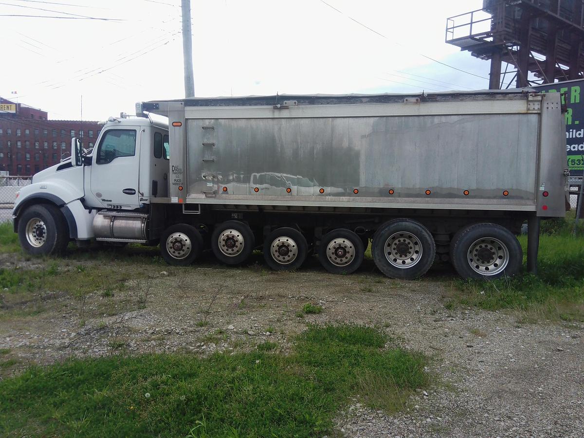 Used 2021 Kenworth T880