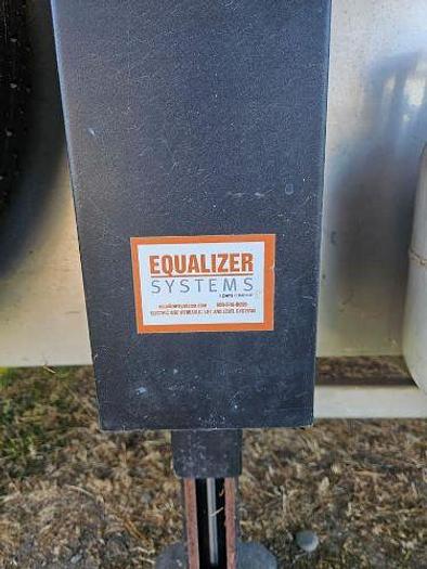 Used 2009 Exiss Sport 2 Horse Trailer with Living Quarters