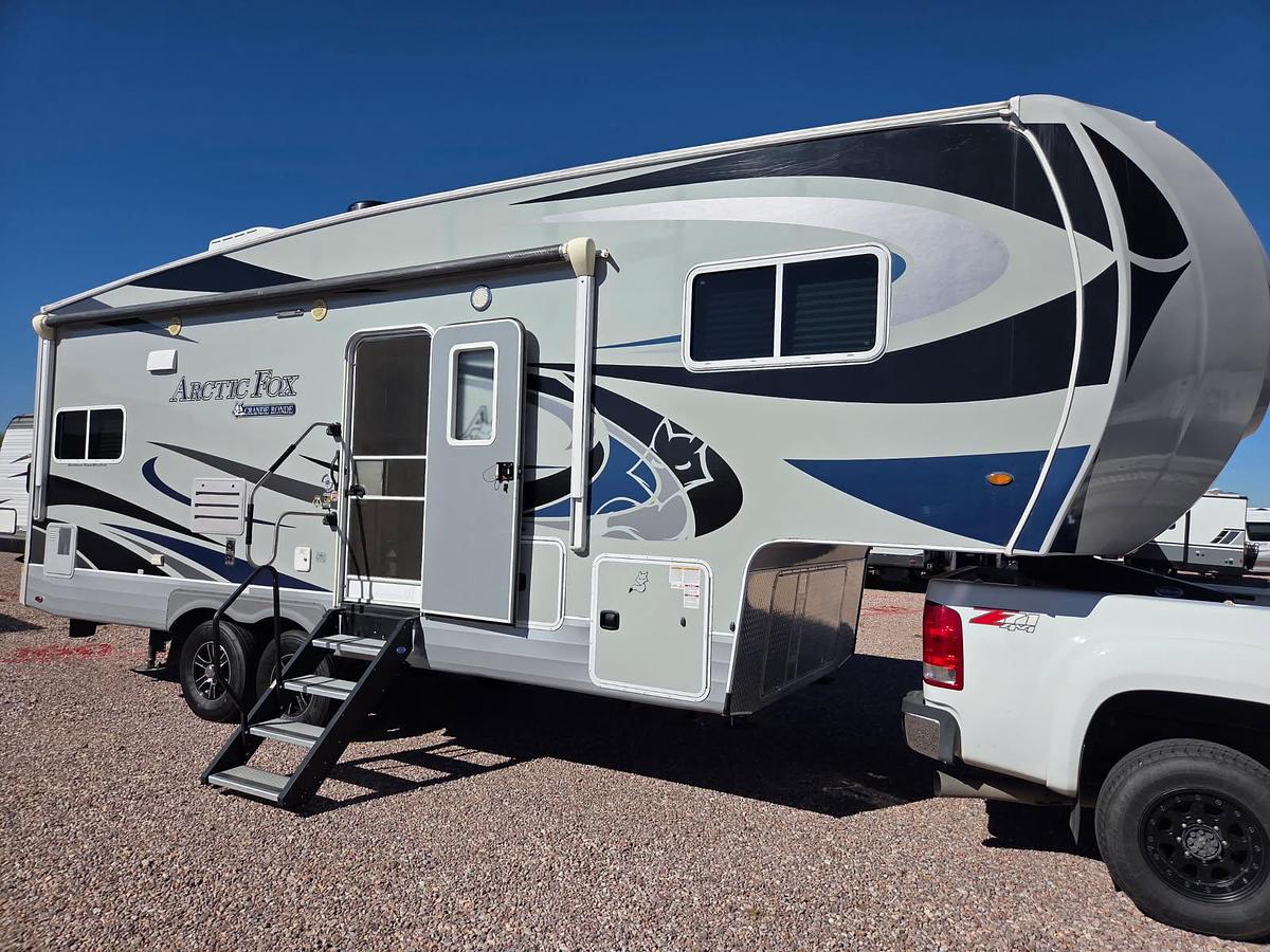 Used 2020 Northwood Grande Ronde Arctic Fox 27-5L Fifth Wheel