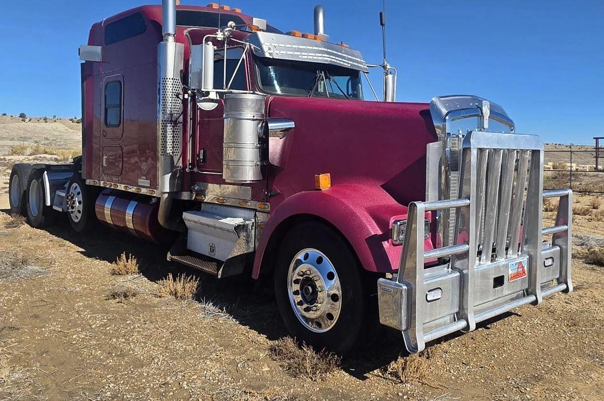 Used 2007 Kenworth W900B