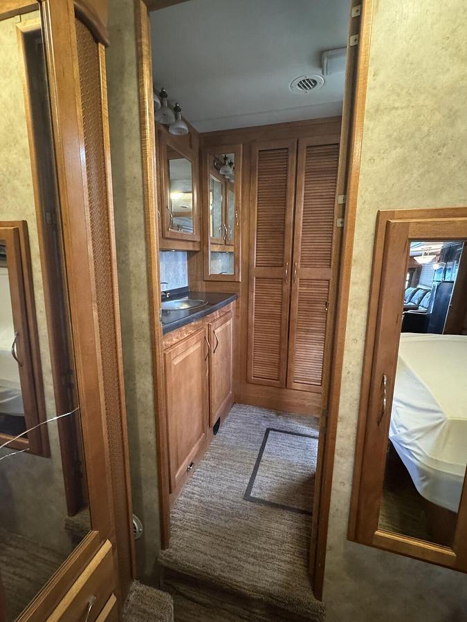 Used 2007 Gulf Stream Tourmaster M-40F Class A Motorhome