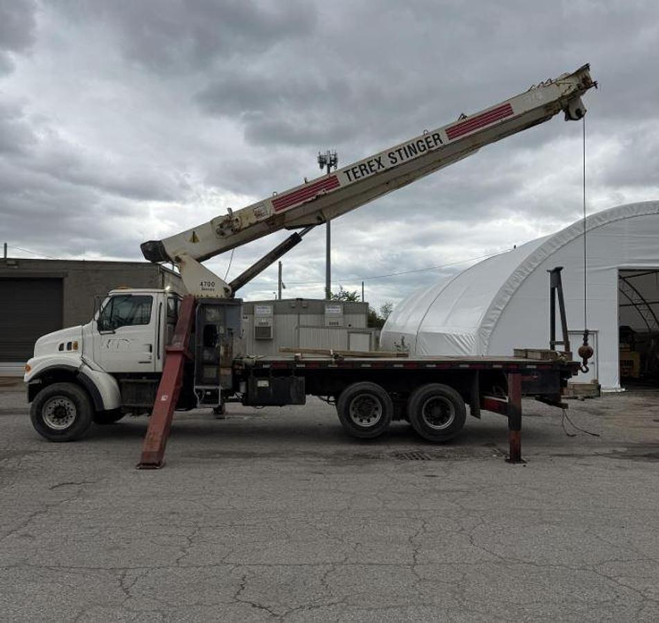 Used 1999 Terex TC4792 Mounted on 1999 Sterling LT7500