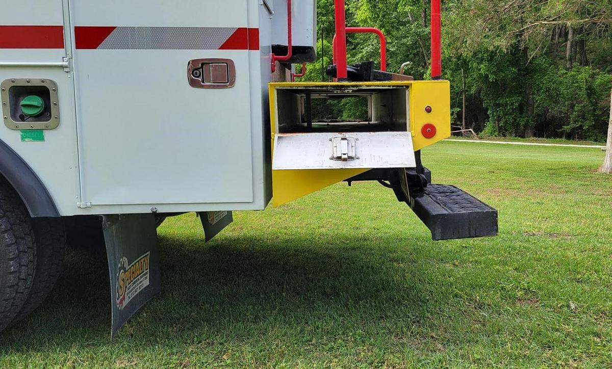 Used 2012 FORD F550 with MOUNTED 2012 ALTEC AT40G 45FT BOOM LIFT