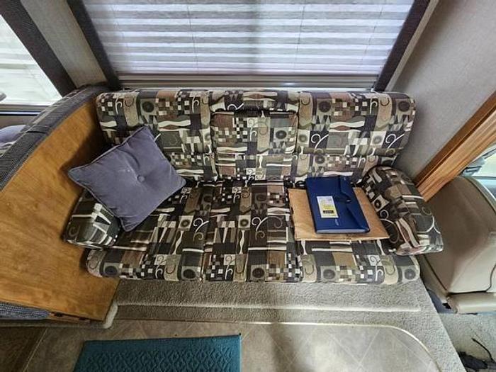 Used 2007 Fleetwood Tioga 31ft Class C Motorhome