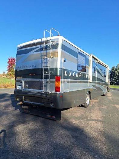 Used 2003 Fleetwood Excursion 39S