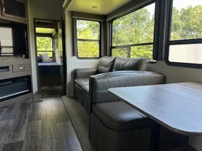 Used 2021 Keystone Cougar 364BHL