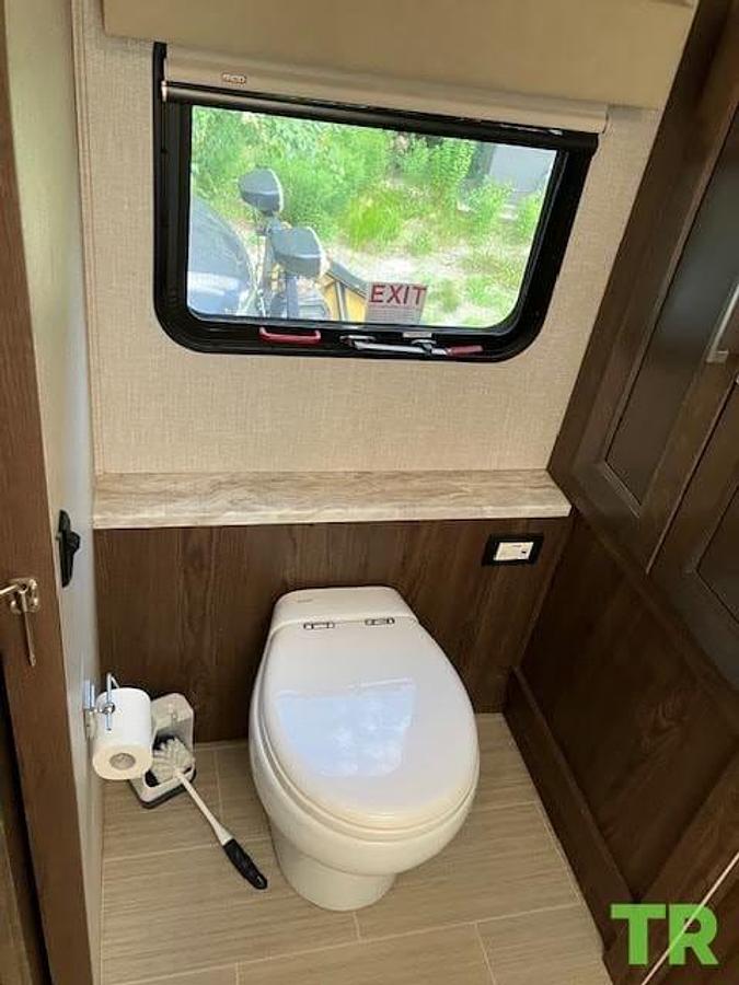 Used 2019 Coachmen Sportscoach Cross Country SRS 365RB