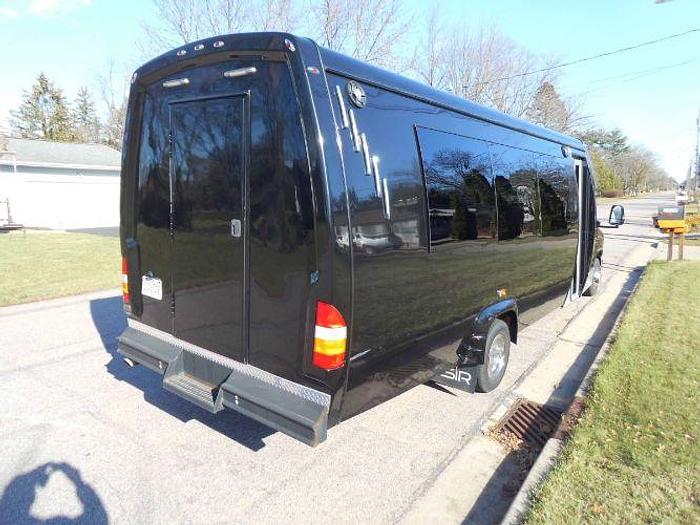 Used 2015 Ford Ecoline E450 Commercial Cutaway Limo Bus