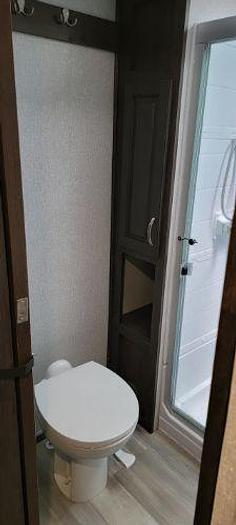 Used 2021 Coachmen Brookstone 398MBL